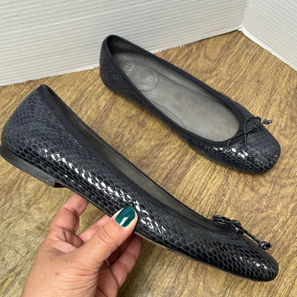 Stuart Weitzman Blue Snakeskin Texture Bow Detail Flats Size 9.5